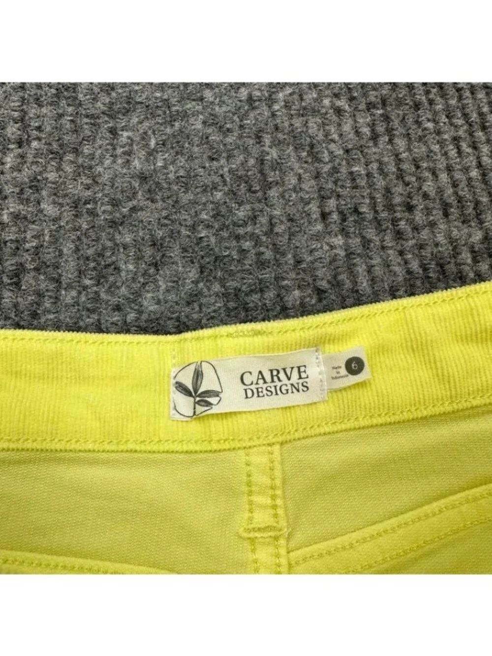 Carve Designs Oahu Citron Corduroy Cut Off Frayed Hem Shorts Preppy Womens sz 6